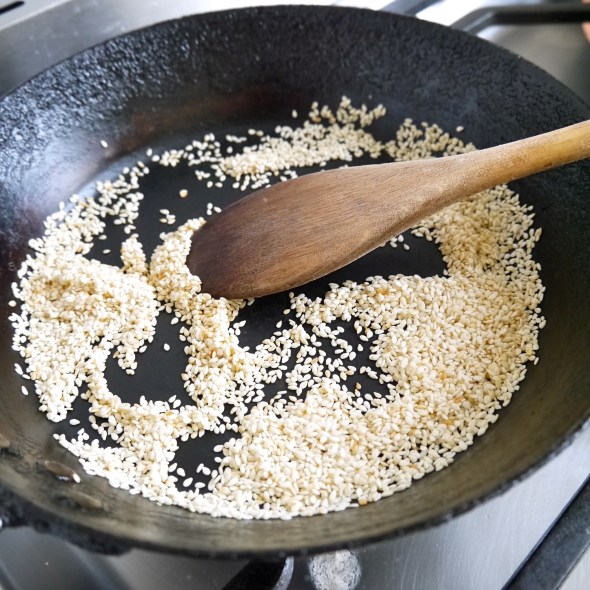 Toasting sesame seeds